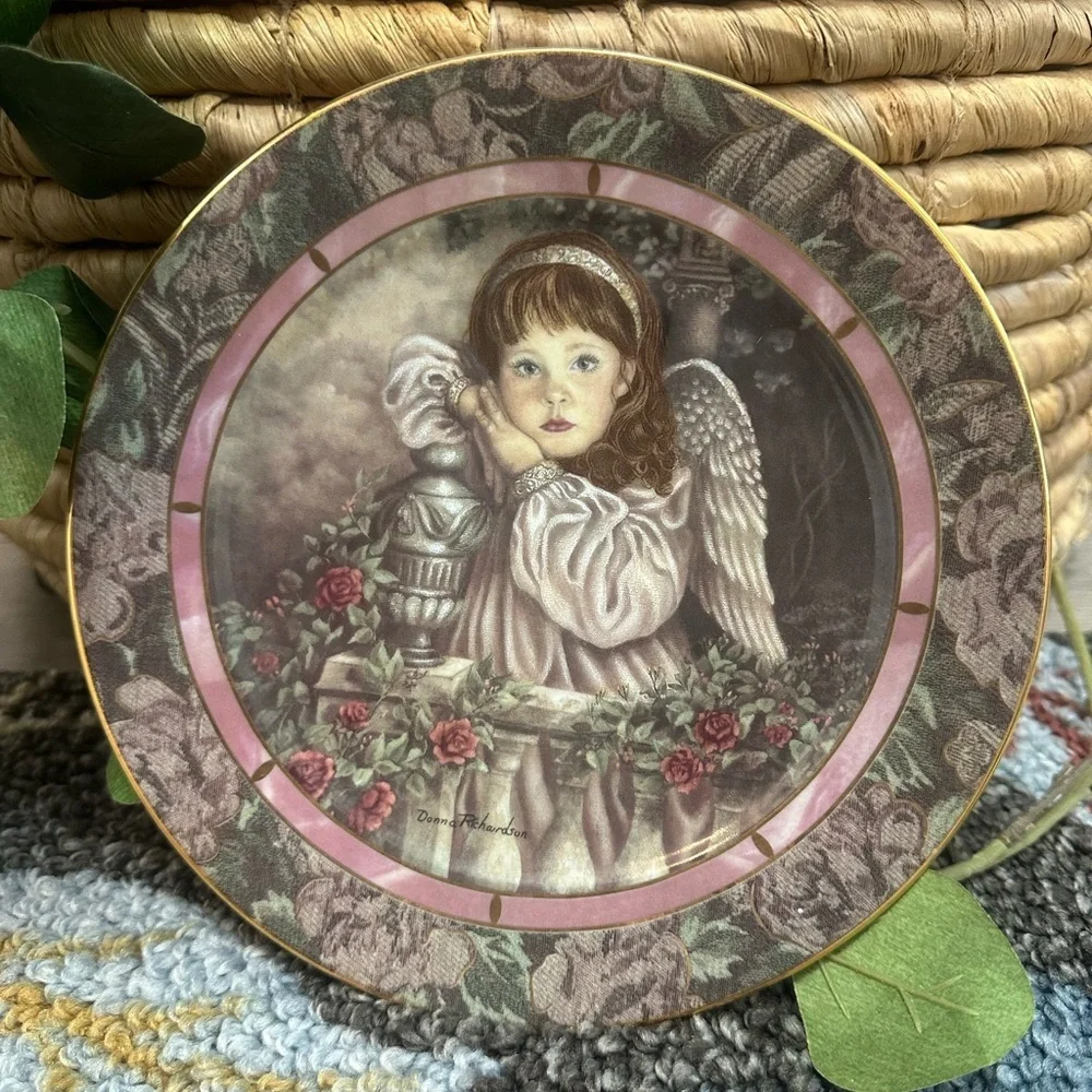 Vintage Wall Decor Plate Precious Angel Little Girl ‘Hope’ by Donna Richardson